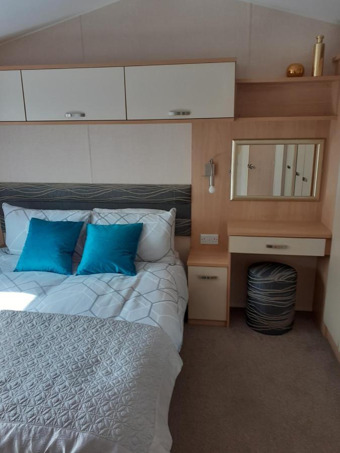 Rick'S Retreat Static Caravan Near The Beach With Free Wifi Lossiemouth Exterior foto